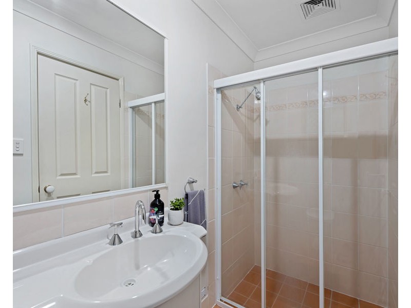 6 Matthews Way, Wakerley QLD 4154