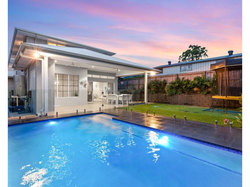 12 Warren Street, Wakerley QLD 4154