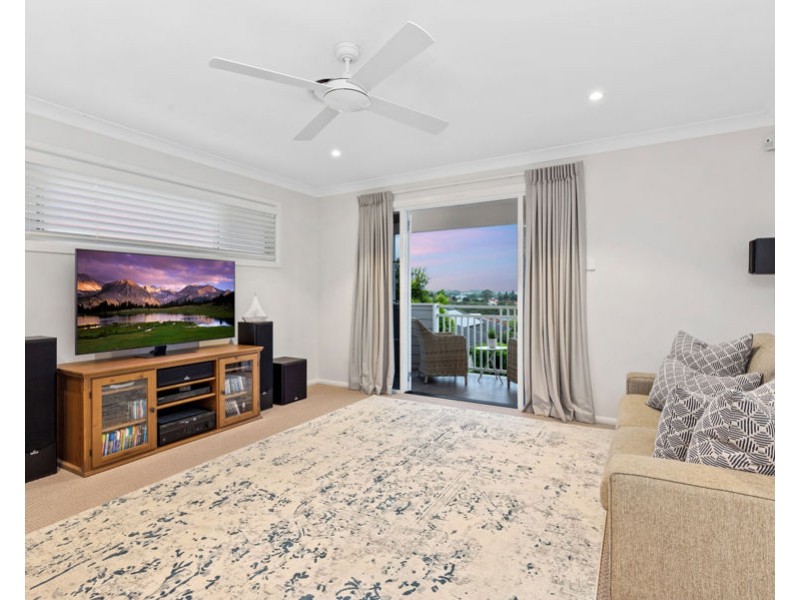 12 Warren Street, Wakerley QLD 4154