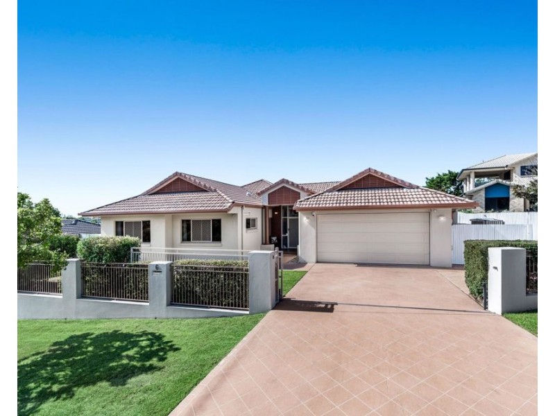 6 Summit Place, Wynnum West QLD 4178