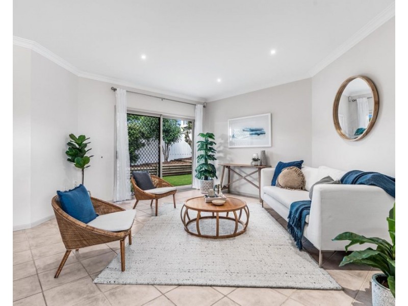 6 Summit Place, Wynnum West QLD 4178