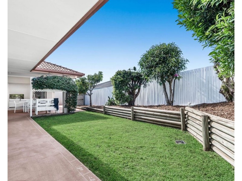 6 Summit Place, Wynnum West QLD 4178
