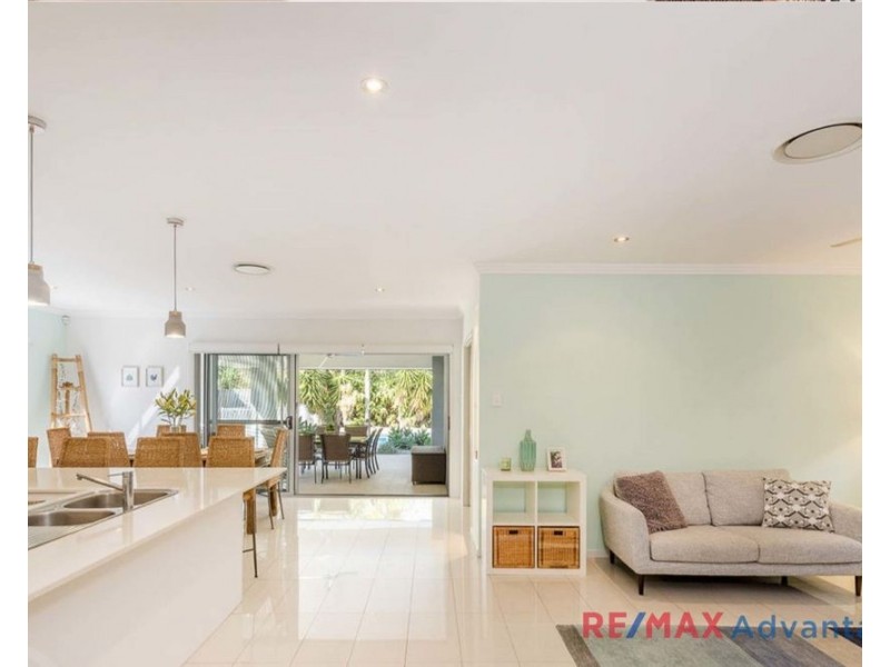 17 Brush Box Place, Wakerley QLD 4154