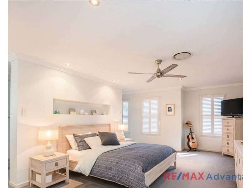 17 Brush Box Place, Wakerley QLD 4154