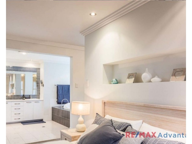 17 Brush Box Place, Wakerley QLD 4154