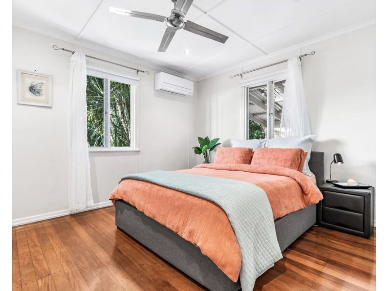 143 Sibley Road, Wynnum West QLD 4178