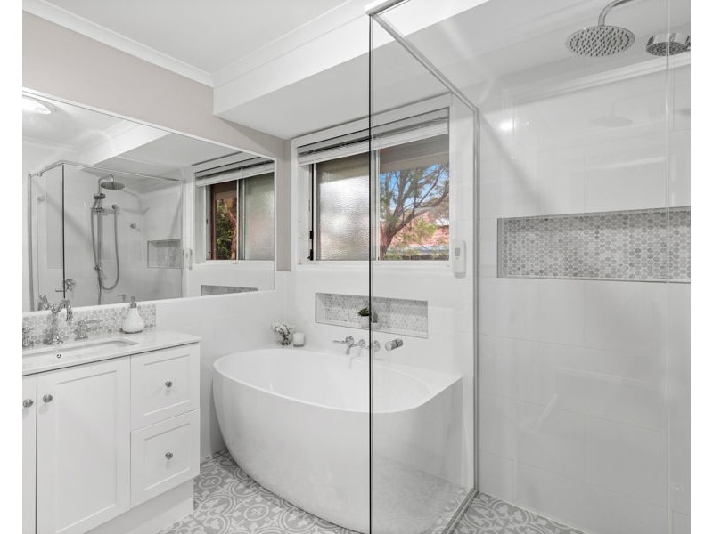 6 Rudkin Street, Wakerley QLD 4154