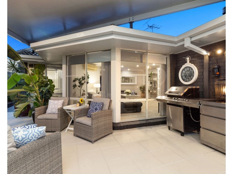 6 Rudkin Street, Wakerley QLD 4154