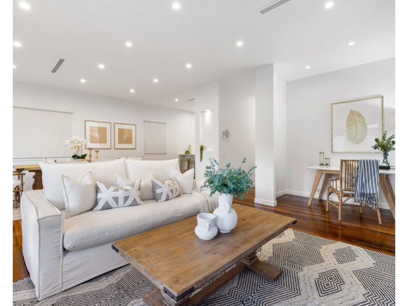 10 Olinda Street, Carina QLD 4152