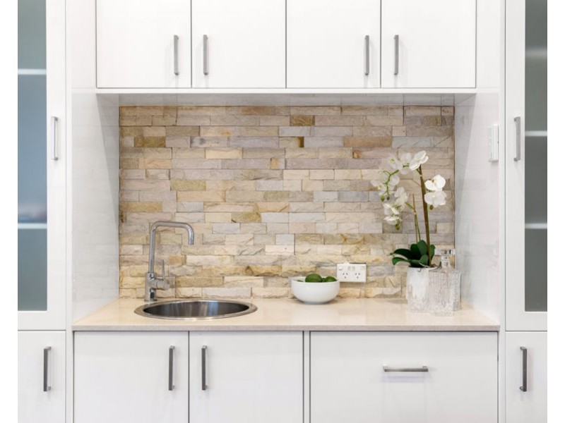 10 Olinda Street, Carina QLD 4152