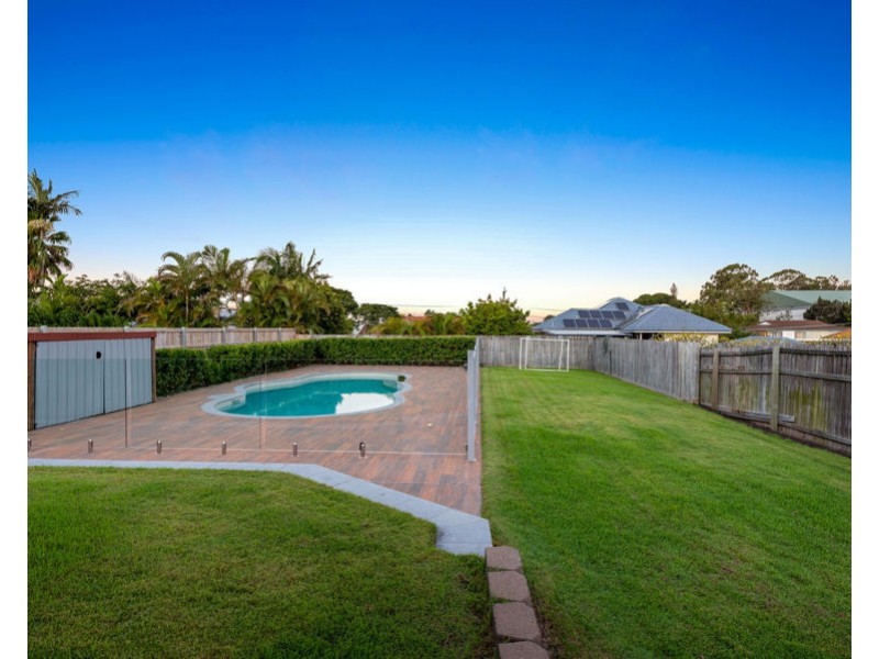 10 Olinda Street, Carina QLD 4152