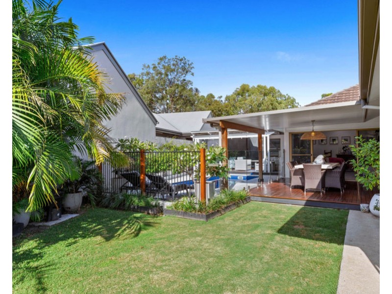 11 Mossvale Drive, Wakerley QLD 4154