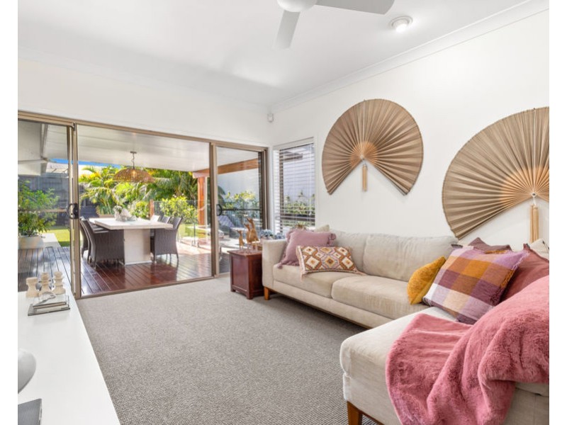 11 Mossvale Drive, Wakerley QLD 4154