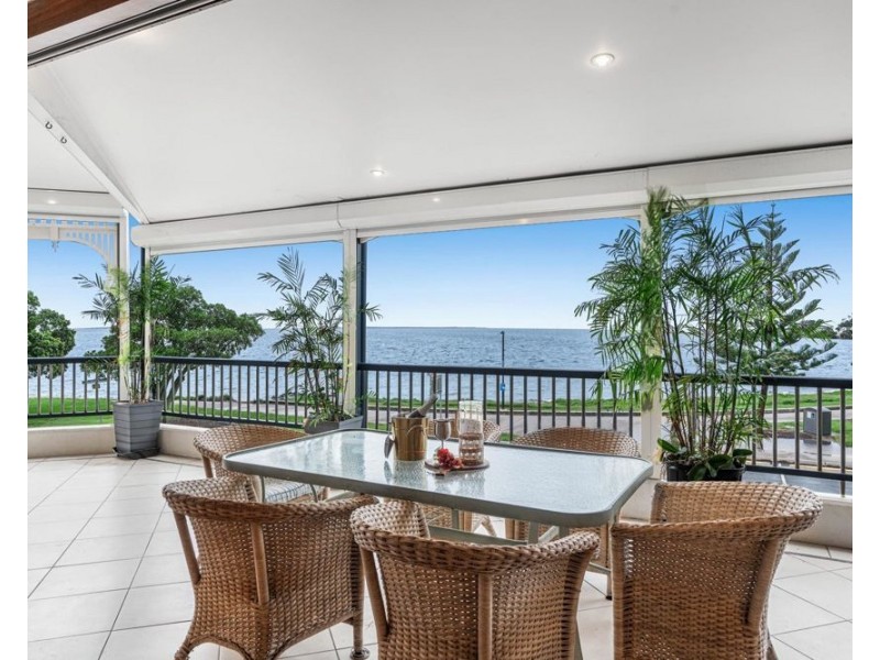 2/409 Esplanade, Manly QLD 4179