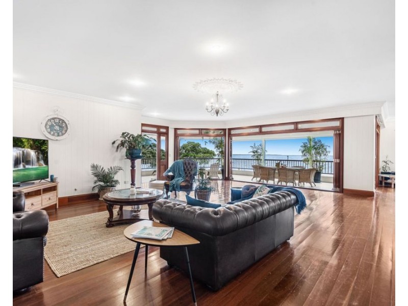 2/409 Esplanade, Manly QLD 4179