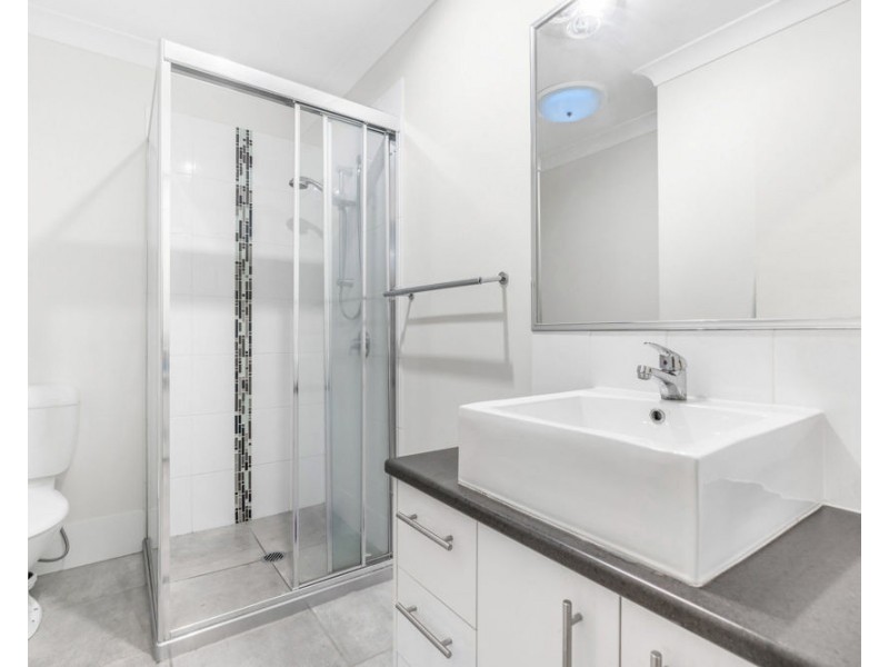 40 Harman Street, Manly QLD 4179