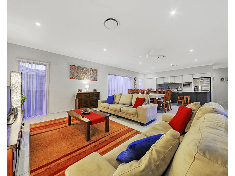 69 Watervale Pde, Wakerley QLD 4154