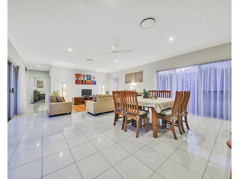 69 Watervale Pde, Wakerley QLD 4154