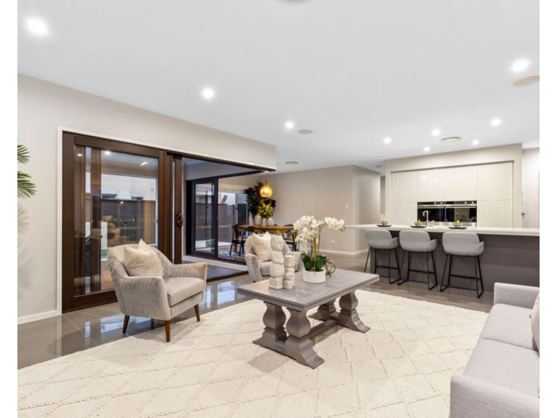 130 Feathertail Place, Wakerley QLD 4154