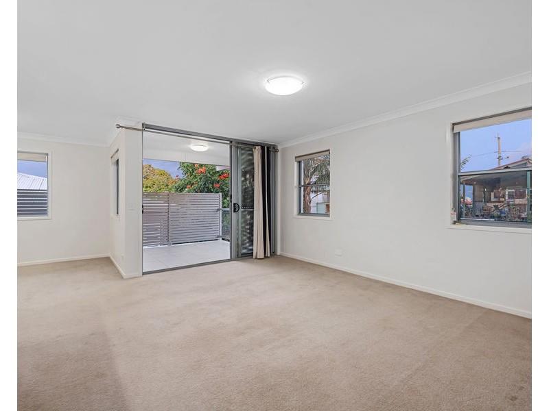 4/54 Yamboyna Street, Manly QLD 4179