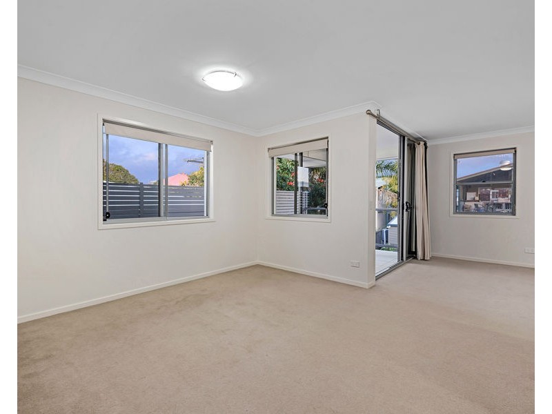 4/54 Yamboyna Street, Manly QLD 4179