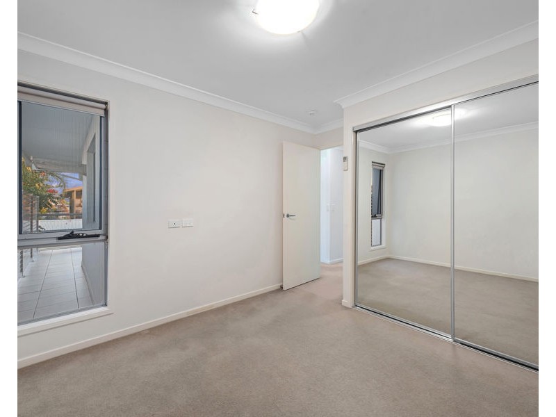 4/54 Yamboyna Street, Manly QLD 4179