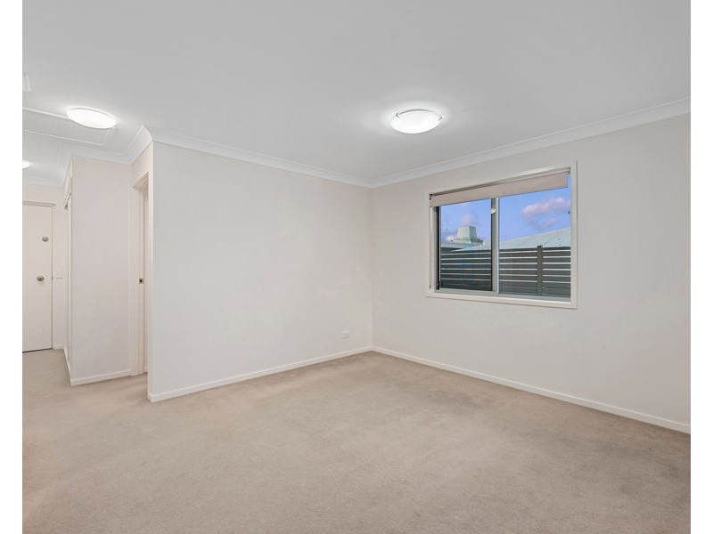 4/54 Yamboyna Street, Manly QLD 4179