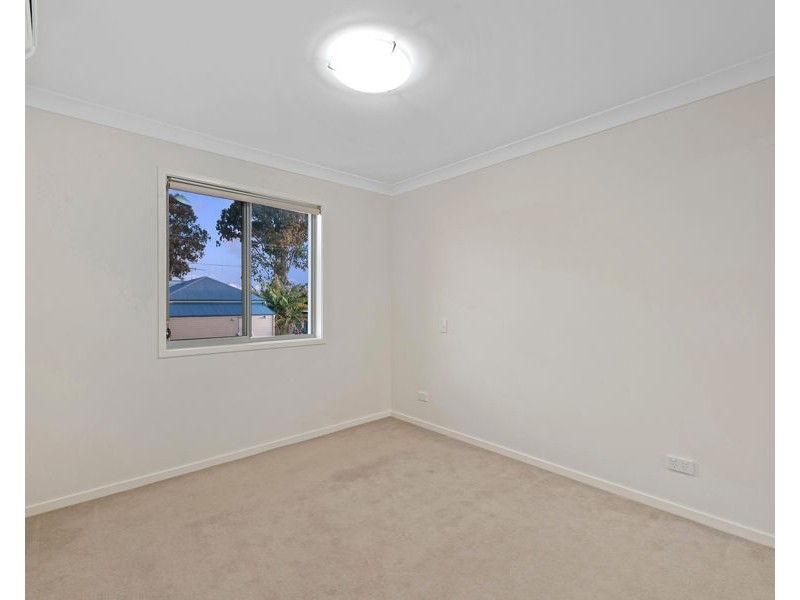4/54 Yamboyna Street, Manly QLD 4179