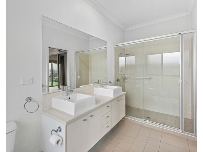 29 Brook Street, Wakerley QLD 4154