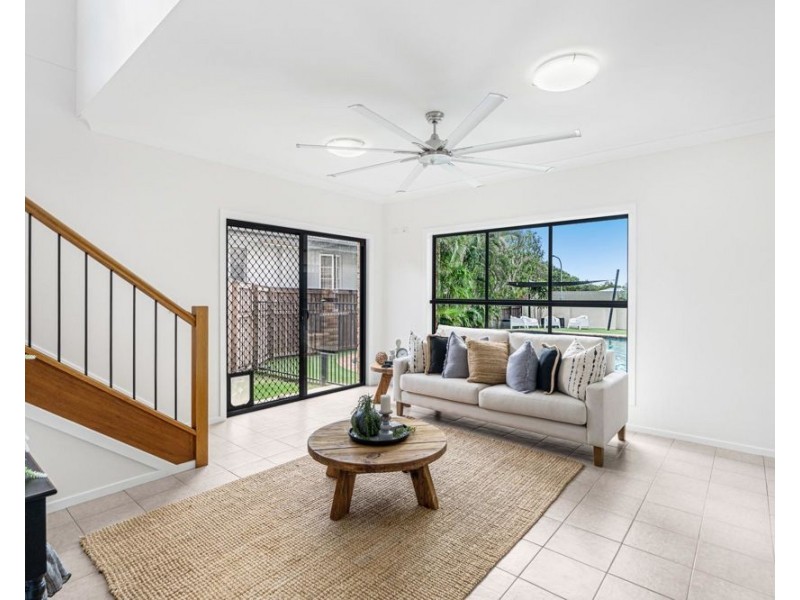 3 Brennan Place, Lota QLD 4179