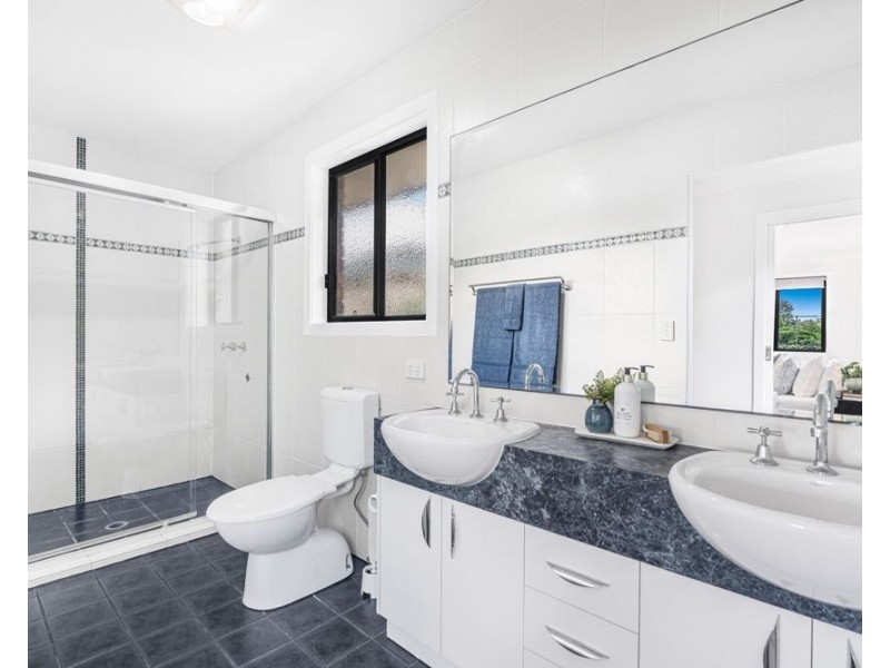 3 Brennan Place, Lota QLD 4179