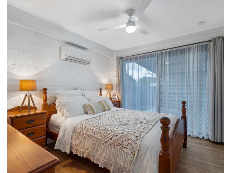 15 Caloundra Street, Manly West QLD 4179