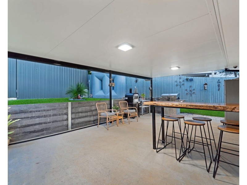 15 Caloundra Street, Manly West QLD 4179