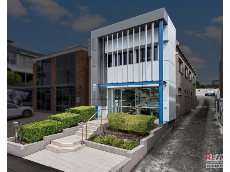 207 Logan Road, Woolloongabba QLD 4102