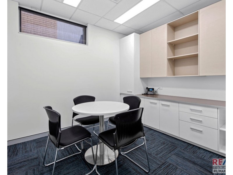 207 Logan Road, Woolloongabba QLD 4102