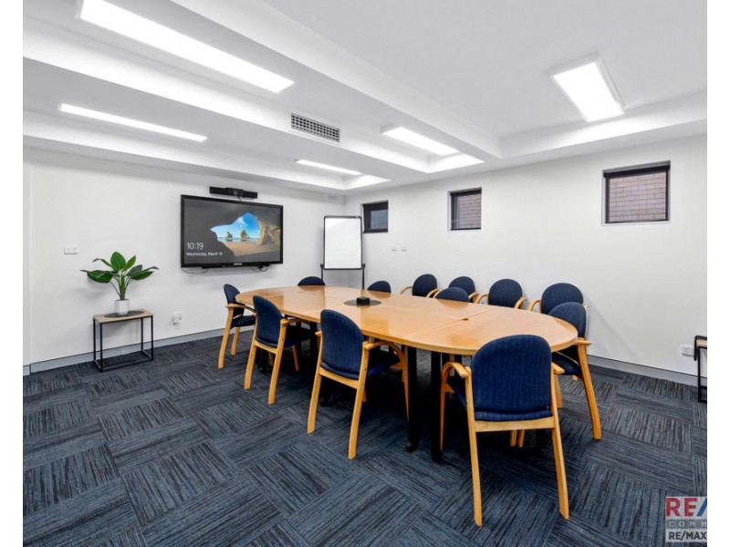 207 Logan Road, Woolloongabba QLD 4102