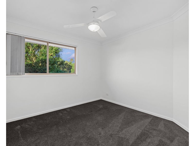 37 Sunrise Crescent, Regents Park QLD 4118