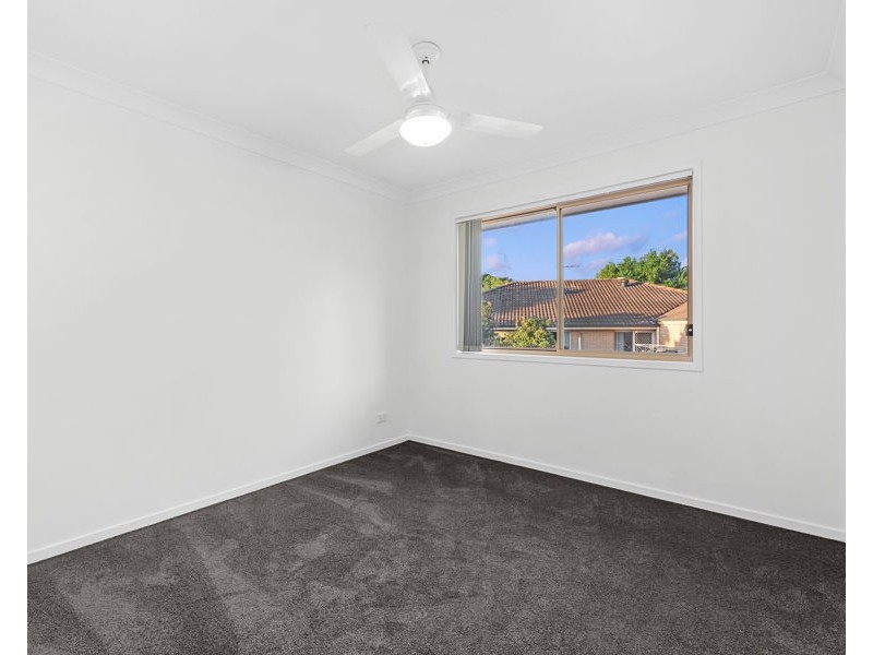 37 Sunrise Crescent, Regents Park QLD 4118