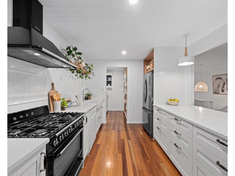 6 Mariner Street, Manly West QLD 4179