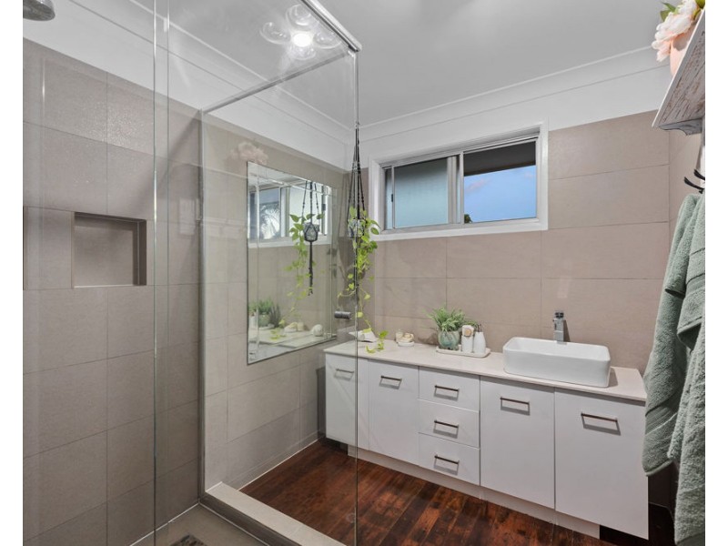 6 Mariner Street, Manly West QLD 4179