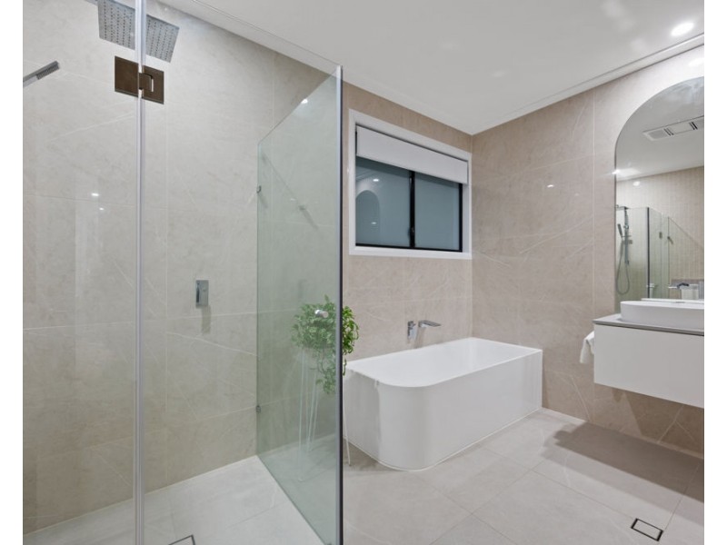 15a Holyoake Drive, Daisy Hill QLD 4127