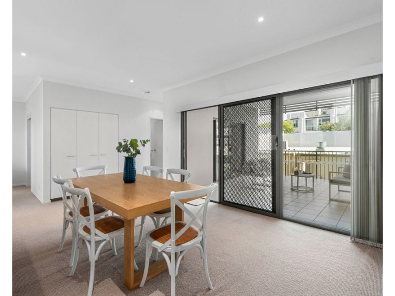 8/82 Bay Terrace, Wynnum QLD 4178