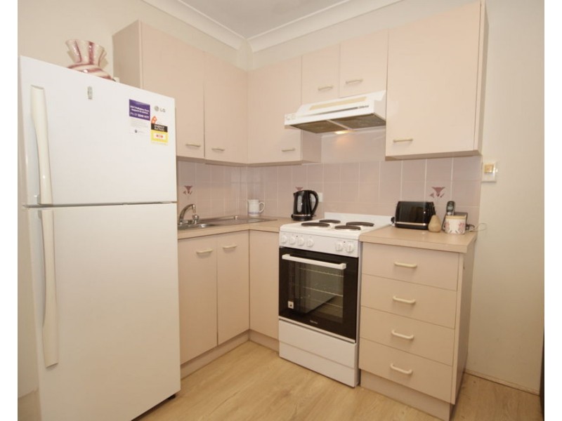 64/15 Carmichael Court, Wynnum West QLD 4178