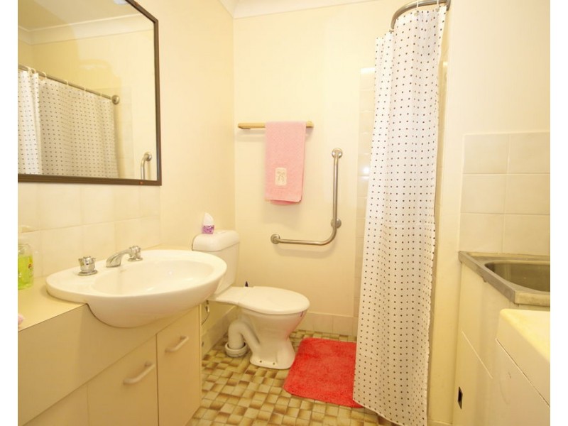 64/15 Carmichael Court, Wynnum West QLD 4178