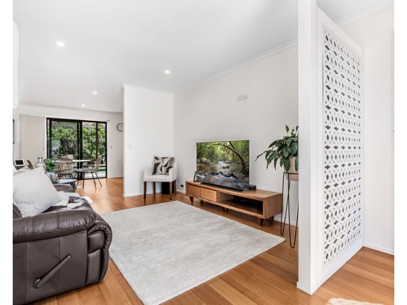 5 Janine Street, Wynnum West QLD 4178
