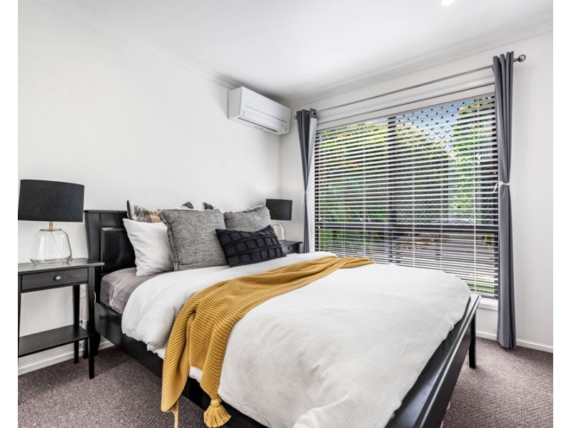 5 Janine Street, Wynnum West QLD 4178
