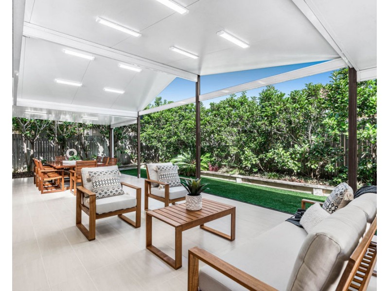 5 Janine Street, Wynnum West QLD 4178