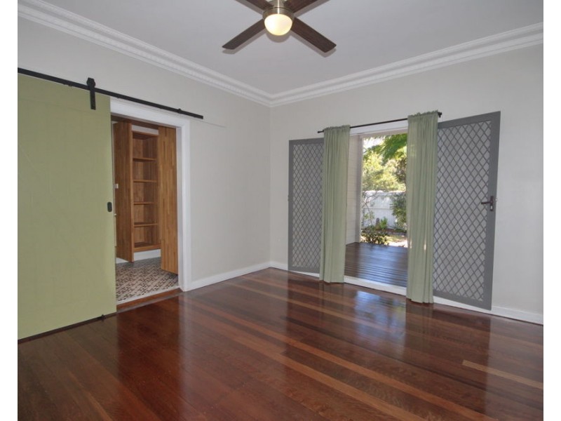 17 Joffre Street, Wynnum QLD 4178