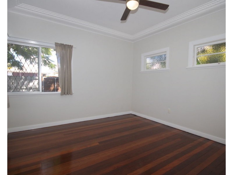 17 Joffre Street, Wynnum QLD 4178