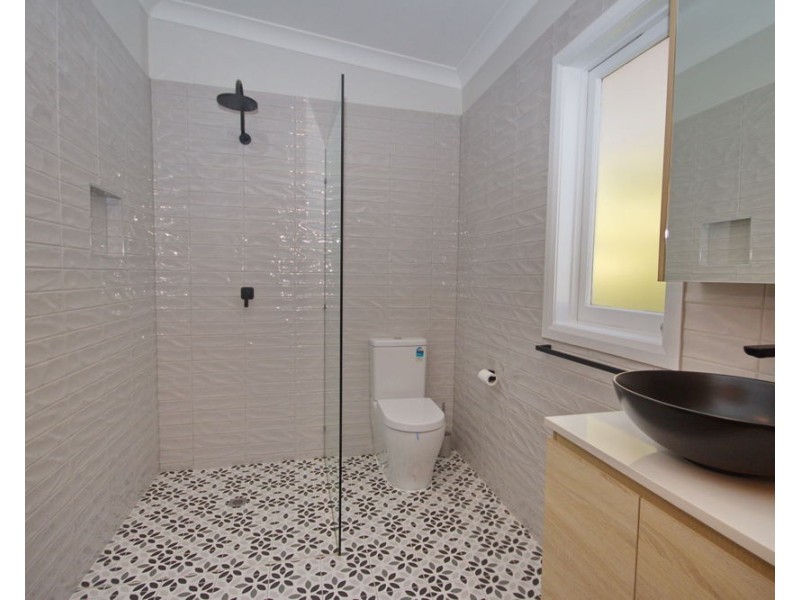 17 Joffre Street, Wynnum QLD 4178